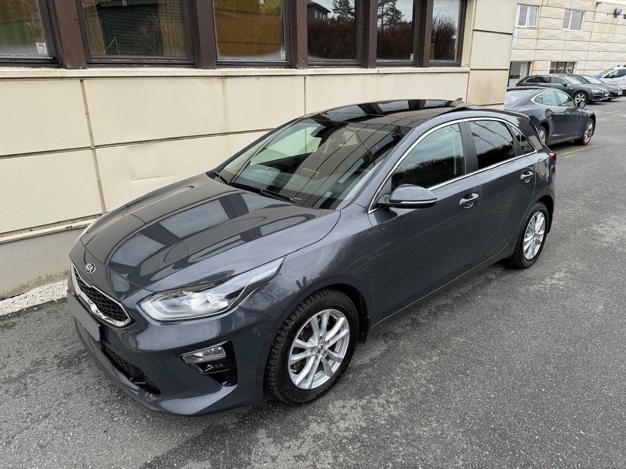 Cee'd 1.4T-GDi Exclusive Navi Soltak ACC JBL